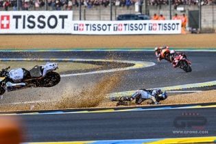 MotoGP: PHOTOSEQUENCE - Alex Marquez's crash in the warm up at Le Mans