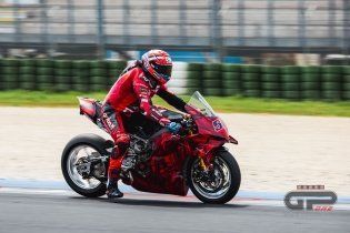 SBK: Misano: le prime foto in esclusiva della nuova Panigale V4-R