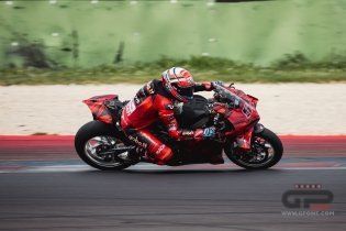 SBK: Misano: le prime foto in esclusiva della nuova Panigale V4-R