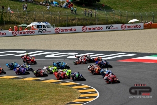 MotoGP: La carambola al via fra Binder e Zarco innescata da Di Giannantonio