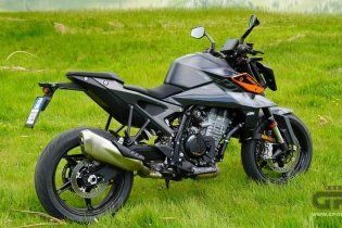 Moto - Test: KTM 990 Duke Vs Suzuki GSX-S 1000 Evo: la comparativa IGNORANTE!