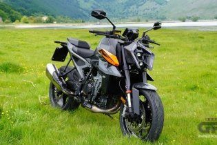 Moto - Test: KTM 990 Duke Vs Suzuki GSX-S 1000 Evo: la comparativa IGNORANTE!