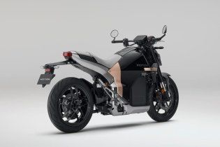 Moto - News: Honda WN7: ecco la prima moto elettrica della Casa dell’Ala