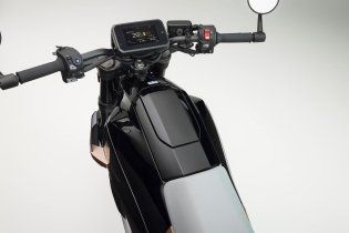 Moto - News: Honda WN7: ecco la prima moto elettrica della Casa dell’Ala