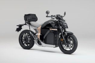 Moto - News: Honda WN7: ecco la prima moto elettrica della Casa dell’Ala