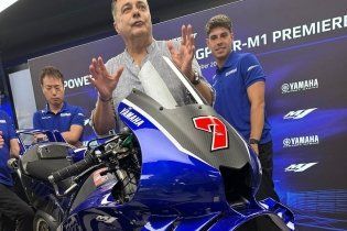 MotoGP: Yamaha unveils the M1 V4 in the Misano paddock: here are the first images