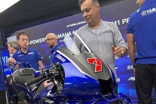 MotoGP: Yamaha unveils the M1 V4 in the Misano paddock: here are the first images