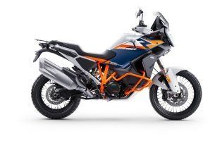 Moto - News: KTM 1390 SUPER ADVENTURE 2026: tre versioni per ogni tipo di utilizzo!