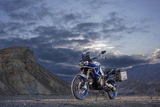 Moto - News: MV Agusta Enduro Veloce 2026: ora è ancora più ricca di dotazioni