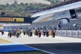 SBK: Todo está en silencio, o casi: queda menos de un mes, ¿dónde veremos la Superbike?