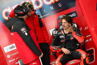 SBK: Bulega: «Estas pruebas no han servido para nada: solo hemos tirado el dinero».
