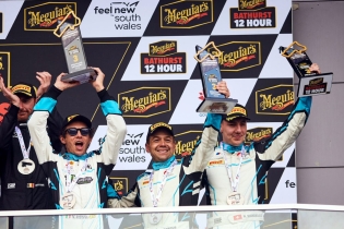 Auto - News: Valentino Rossi treats himself to podium finish at Bathurst 12 Hour on his birthday