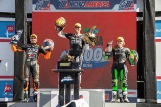 MotoAmerica: DAYTONA 200, Herrin come Russell e Duhamel. Storico podio per Kayla Yaakov