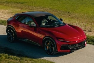 Ferrari Purosangue Handling Speciale: arrivano le quattro porte