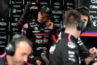 Bezzecchi: “No tenemos miedo de experimentar para mejorar la Aprilia”