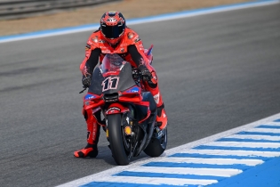 SBK: Jerez: ¡aquí están las fotos del debut de Nicolò Bulega con la Ducati de MotoGP!
