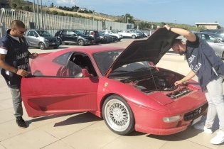 Contraffazione: Ferrari F355GTS? No... è una Toyota