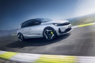 Opel Corsa GSE: elettrizzante resurrezione della 'Hot Hatch'