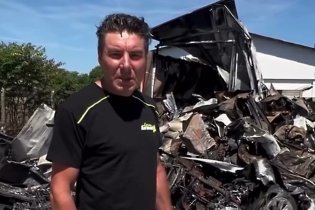 Un incendio piega il team Grandi Corse: distrutti l’officina e il magazzino