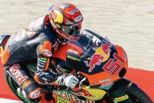 Uriarte conquista la prima vittoria al Mugello, con Carpe 2° è doppietta KTM Ajo