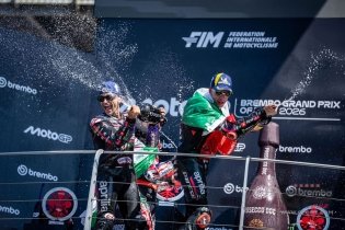 Martín: "Mejoro gracias a Bezzecchi, estoy esforzándome el triple para vencerlo"
