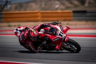 Niente da fare ad Aragon: Bulega batte Lecuona e si prende la Superpole Race