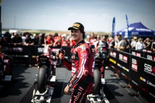 Ducati y VR46 toman su decisión: ¡Bulega listo para subirse a la Ducati de Diggia en 2027!