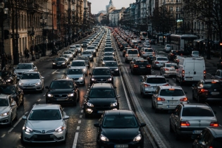 Muoversi nel traffico senza stress: le caratteristiche ideali delle vetture cittadine moderne