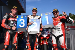 Ducati V4 Elite Cup, Magalotti si prende la rivincita nella seconda gara a Imola