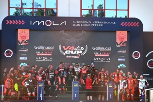 Imola, Freschi si prende la prima gara 2026 del Trofeo Ducati V4 Elite Cup