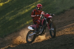 Ducati Desmo250 MX: l'urlo dei 15.000 giri! 