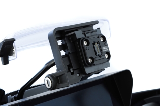 Wunderlich: il Garmin zūmo entra nel sistema BMW, con adattatore Plug & Ride e bloccaggio antifurto