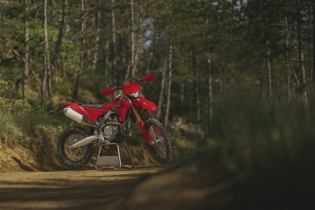 Ducati Desmo450 EDS: la prima Enduro specialistica "rossa"