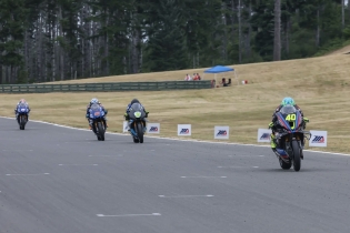 SDK Says “Outta My Way” In Last Lap Quad Lock Superbike Race 2 Thriller 