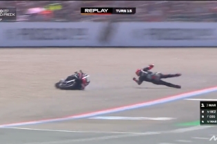 VIDEO - Caduta a 200 Km/h per Marco Bezzecchi nel GP di Assen