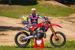 Ducati: una livrea firmata Troy Lee per Tony Cairoli