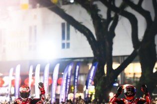 MotoGP: MotoGP invades Kuala Lumpur: street show and 20,000 fans under the Petronas Towers