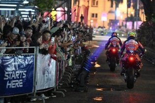 MotoGP: La MotoGP invade Kuala Lumpur: show in strada e 20.00 fan sotto le Torri Petronas