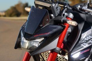 Moto - Test: Honda E-Clutch, la prova completa su CB750 Hornet e XL750 Transalp 2026