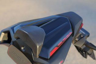 Moto - Test: Honda E-Clutch, la prova completa su CB750 Hornet e XL750 Transalp 2026