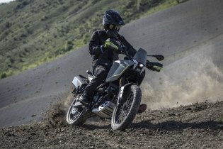 Benelli BKX 300 dan BKX 300 S: semakin berkembang
