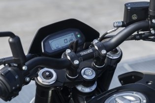 Benelli BKX 300 dan BKX 300 S: semakin berkembang