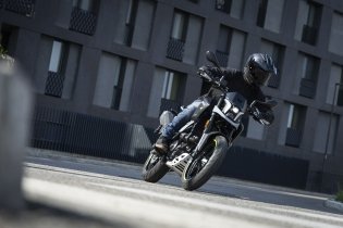 Benelli BKX 300 dan BKX 300 S: semakin berkembang