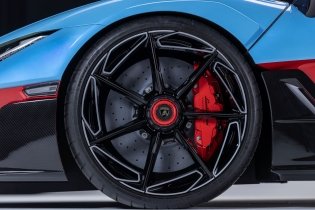 Fenomeno Roadster: la open-top più potente mai creata da Lamborghini