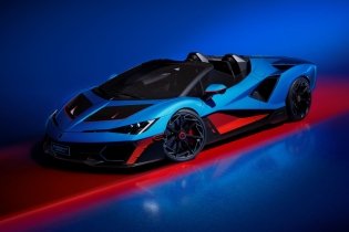Fenomeno Roadster: la open-top più potente mai creata da Lamborghini