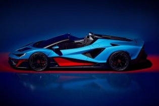 Fenomeno Roadster: la open-top più potente mai creata da Lamborghini