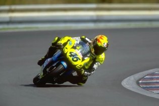 La Aprilia-AGV de la primera victoria de Valentino Rossi en venta a 150.000 €