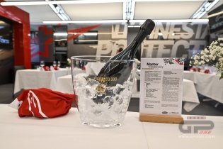 Master of Hospitality: cena al buio in Alpinestars con Jorge Martin alla guida