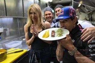 Master of Hospitality: cena al buio in Alpinestars con Jorge Martin alla guida