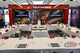 Master of Hospitality: cena al buio in Alpinestars con Jorge Martin alla guida